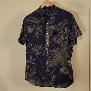 J Crew Mercantile Hawaiian Style Button-down shirt